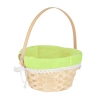 Koszyk wielkanocny wyłożony zieloną tkaniną