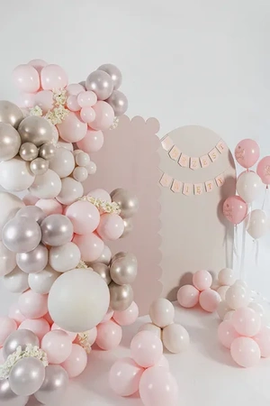 Baner ''Chrzest Święty'', 2 m, jasny różowy