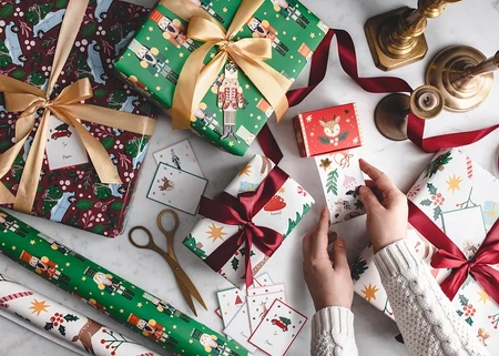 Papier do pakowania - Świąteczne autko, 70x200 cm