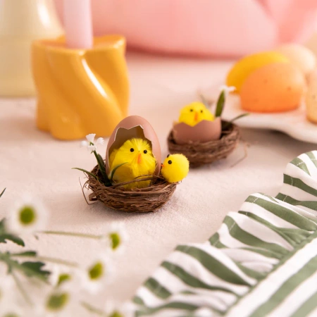 Kurczaczki w koszyczkach i skorupce 2 szt.